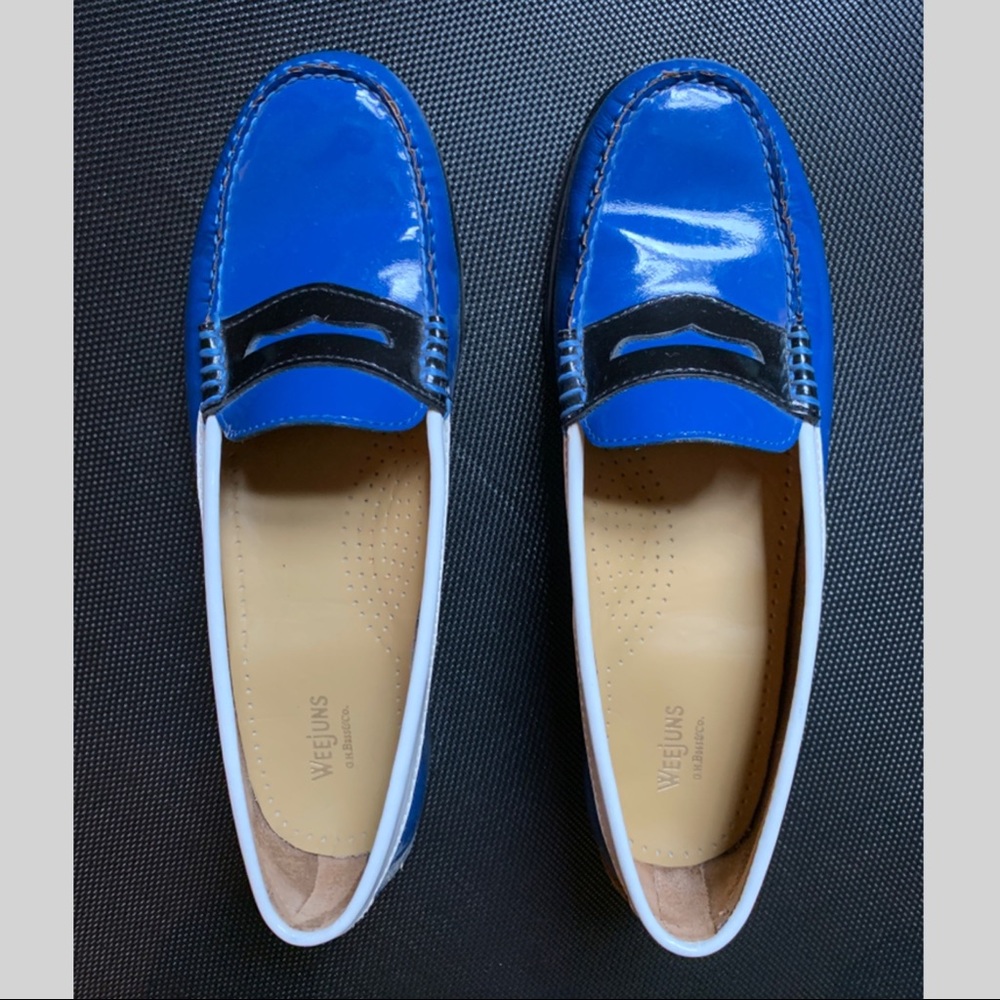 Bass wayfarer penny loafers in indigo patent 8.5